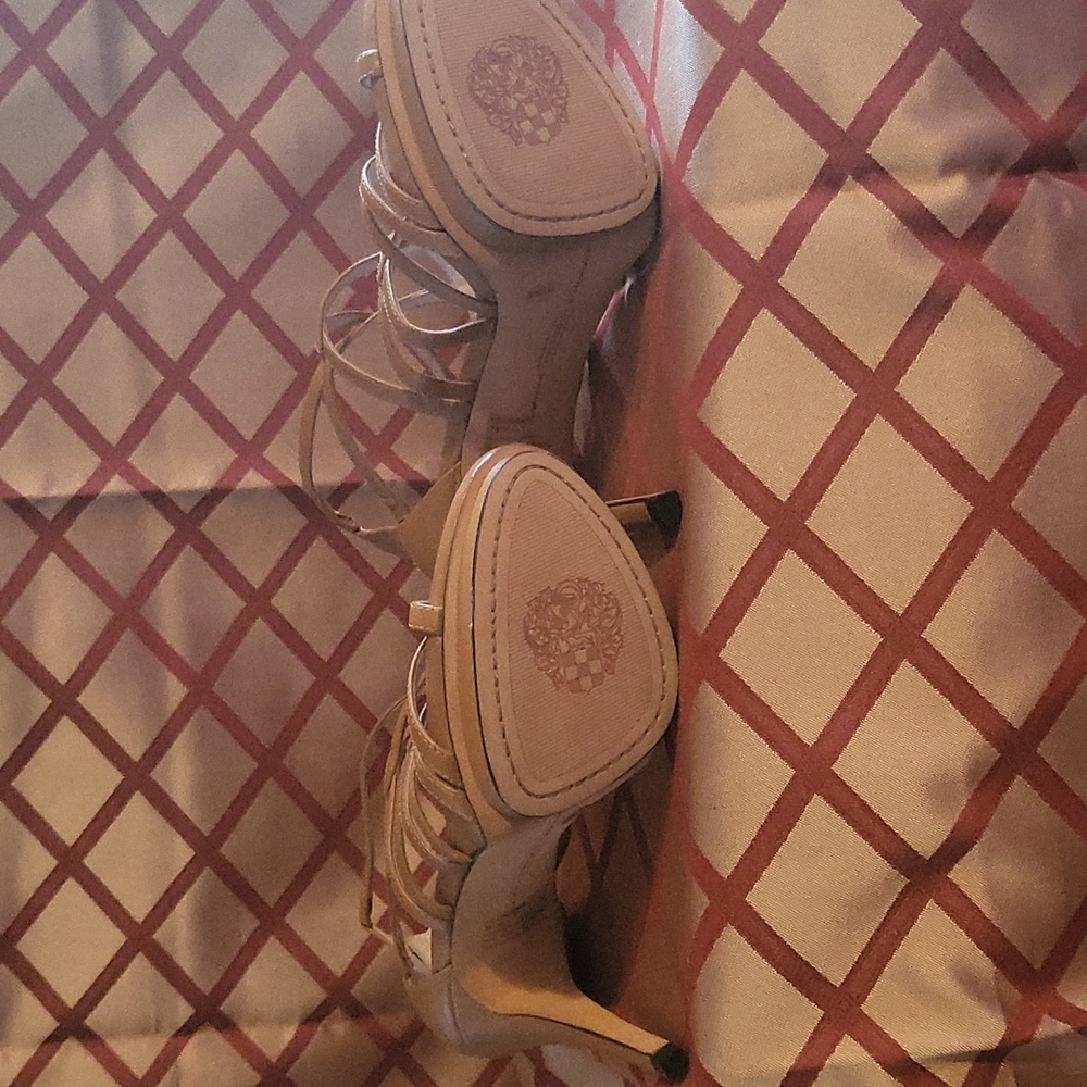 Vince Camuto Sandal - Picture 5 of 7